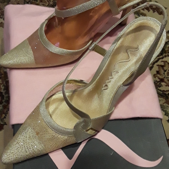 Mina Metallic gold shimmer shoes - Picture 3 of 6